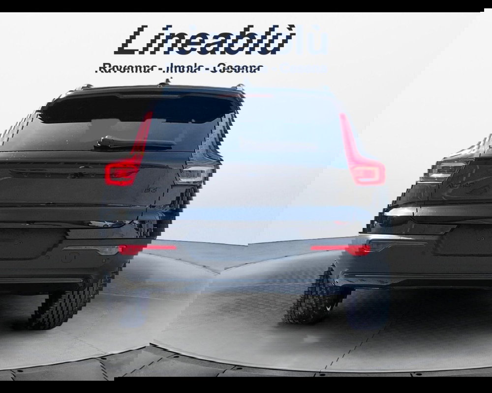 Volvo XC40 nuova a Ravenna (8)