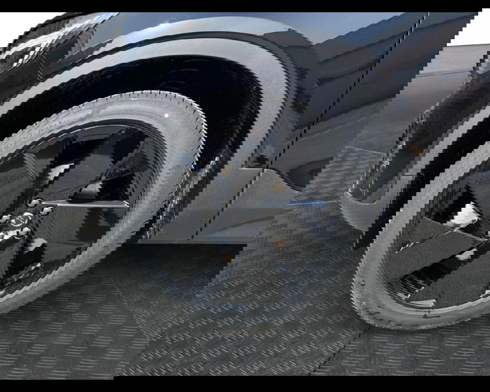 Volvo XC40 nuova a Ravenna (9)