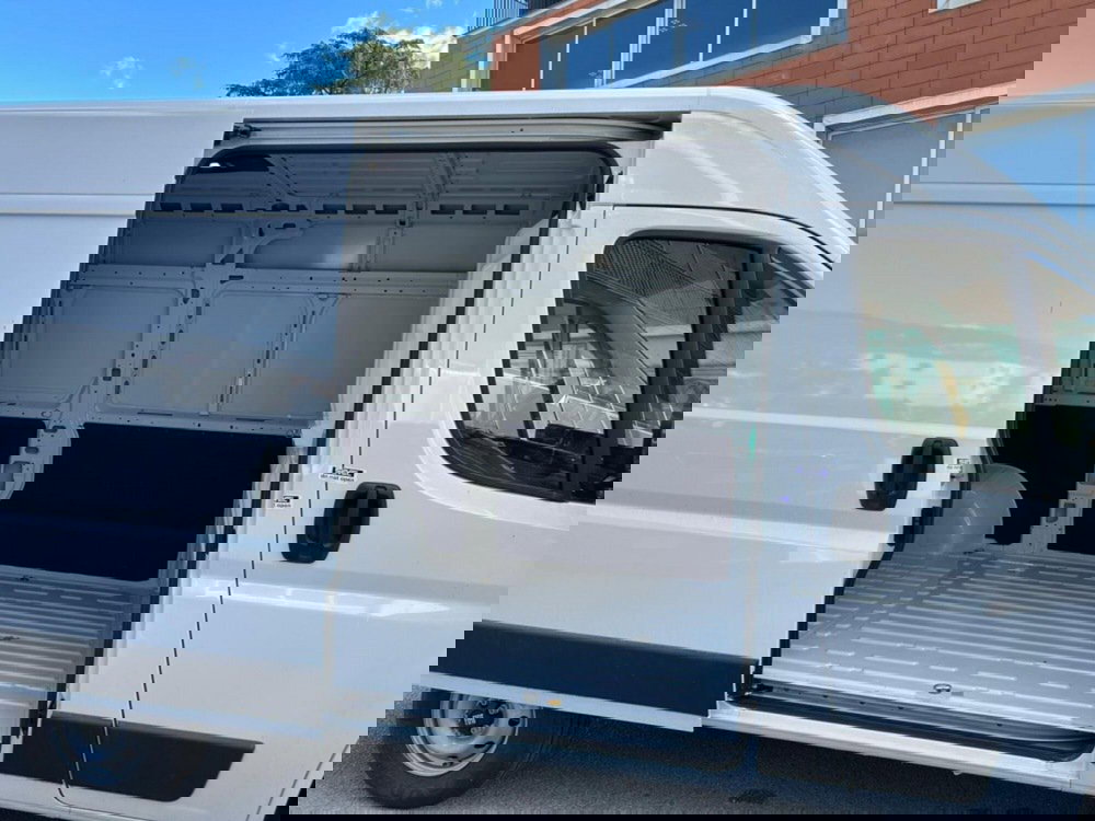 Fiat Ducato Furgone Vetrato nuova a Salerno (12)