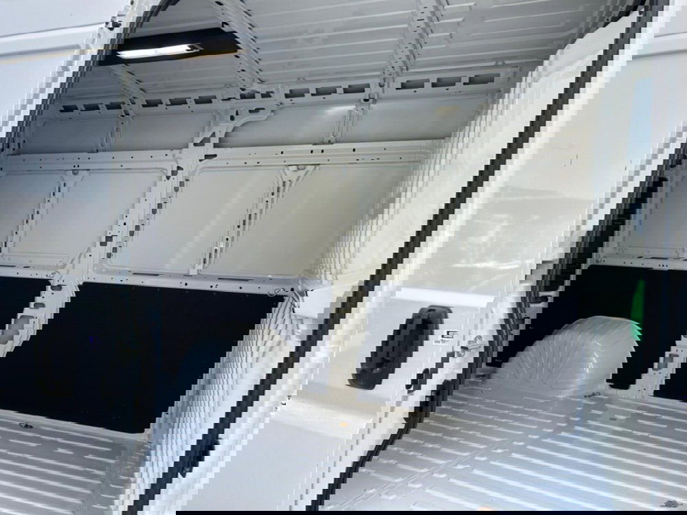 Fiat Ducato Furgone Vetrato nuova a Salerno (13)