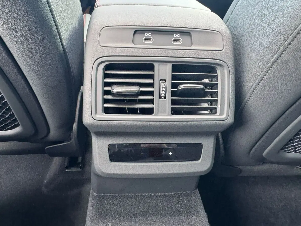 Audi Q5 Sportback nuova a Salerno (16)