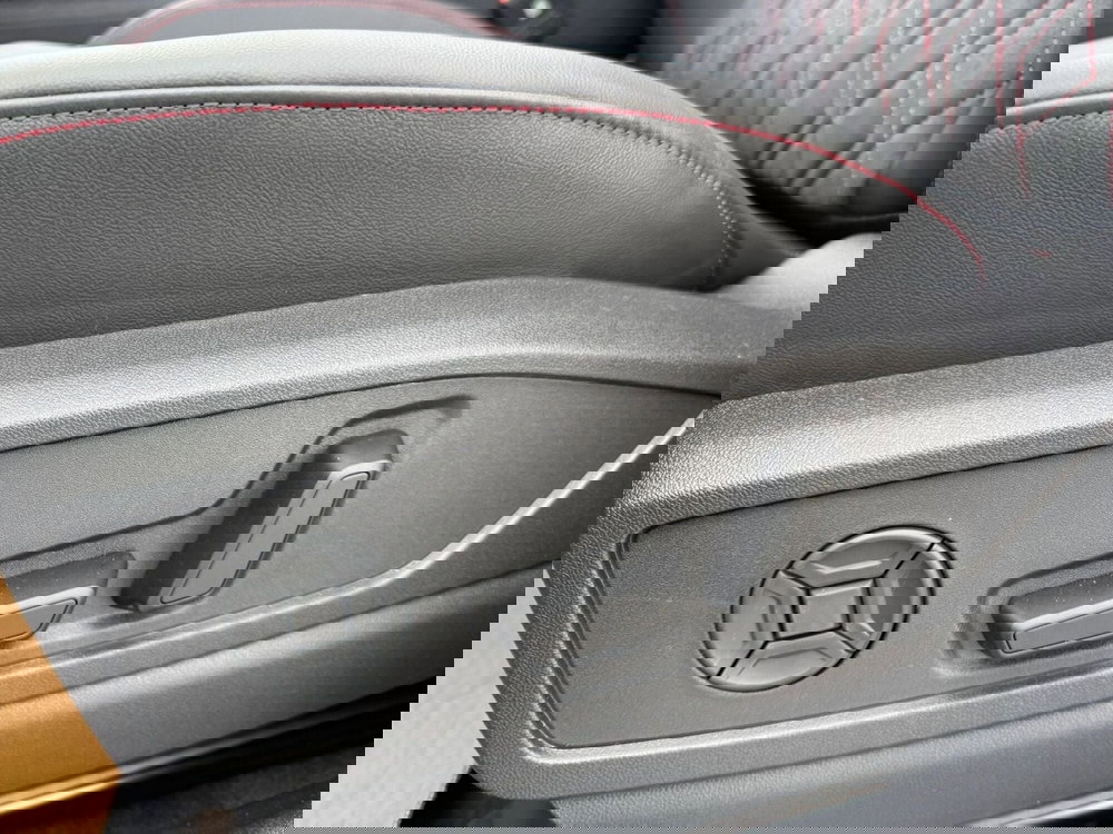 Audi Q5 Sportback nuova a Salerno (18)