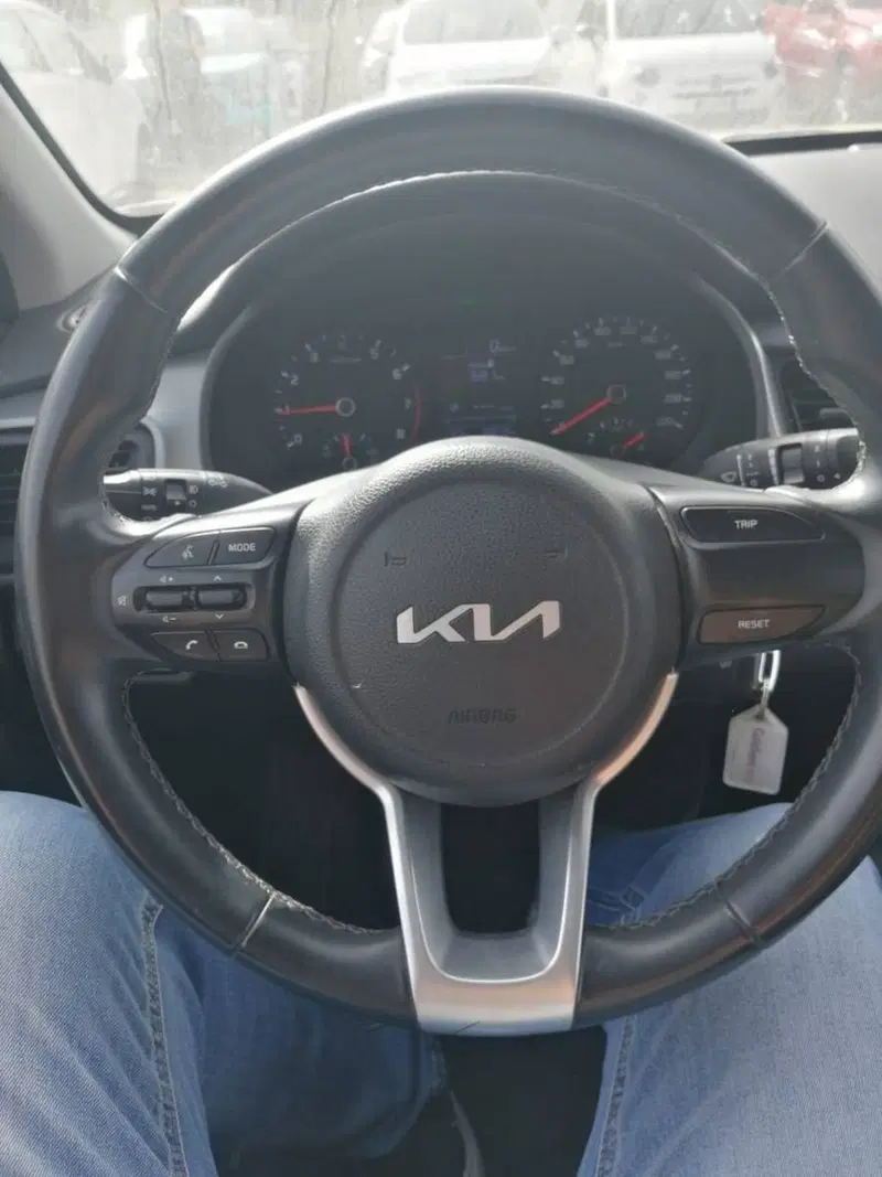 Kia Stonic usata a Salerno (12)