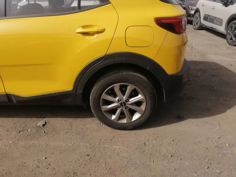 Kia Stonic usata a Salerno (18)