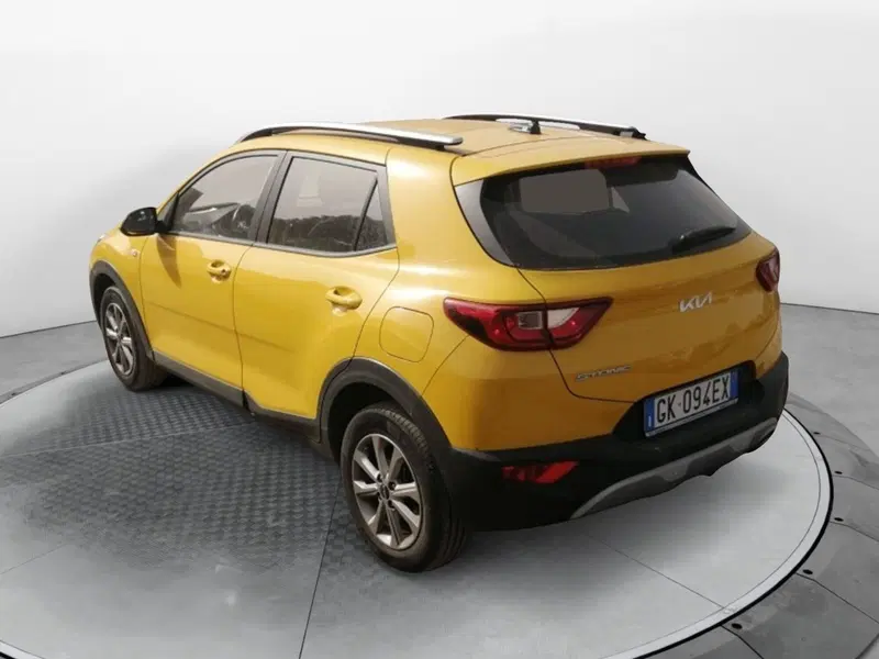 Kia Stonic usata a Salerno (4)
