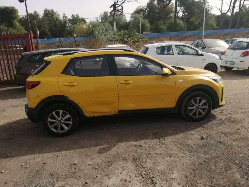 Kia Stonic usata a Salerno (9)