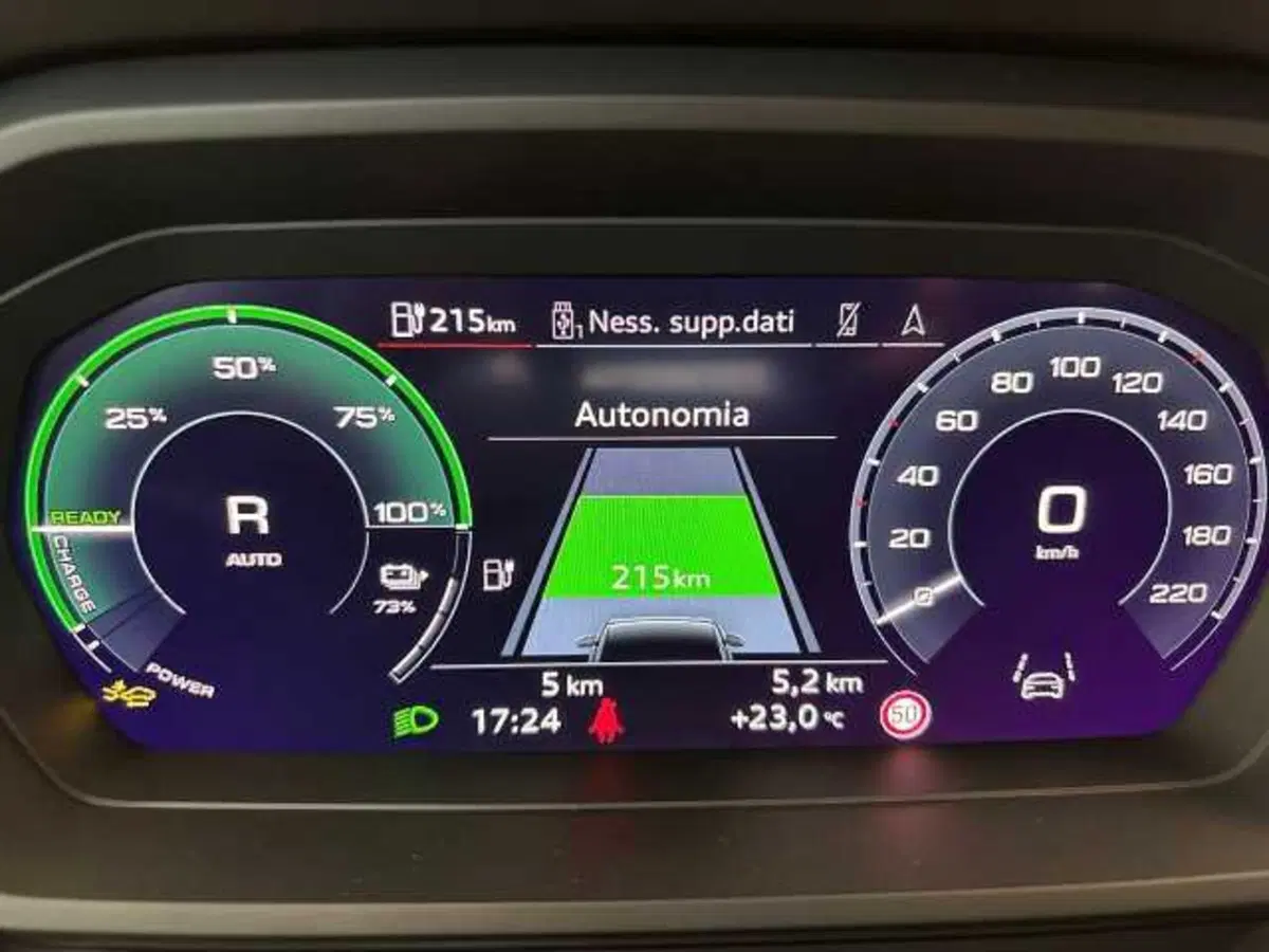Audi Q4 Sportback nuova a Prato (19)