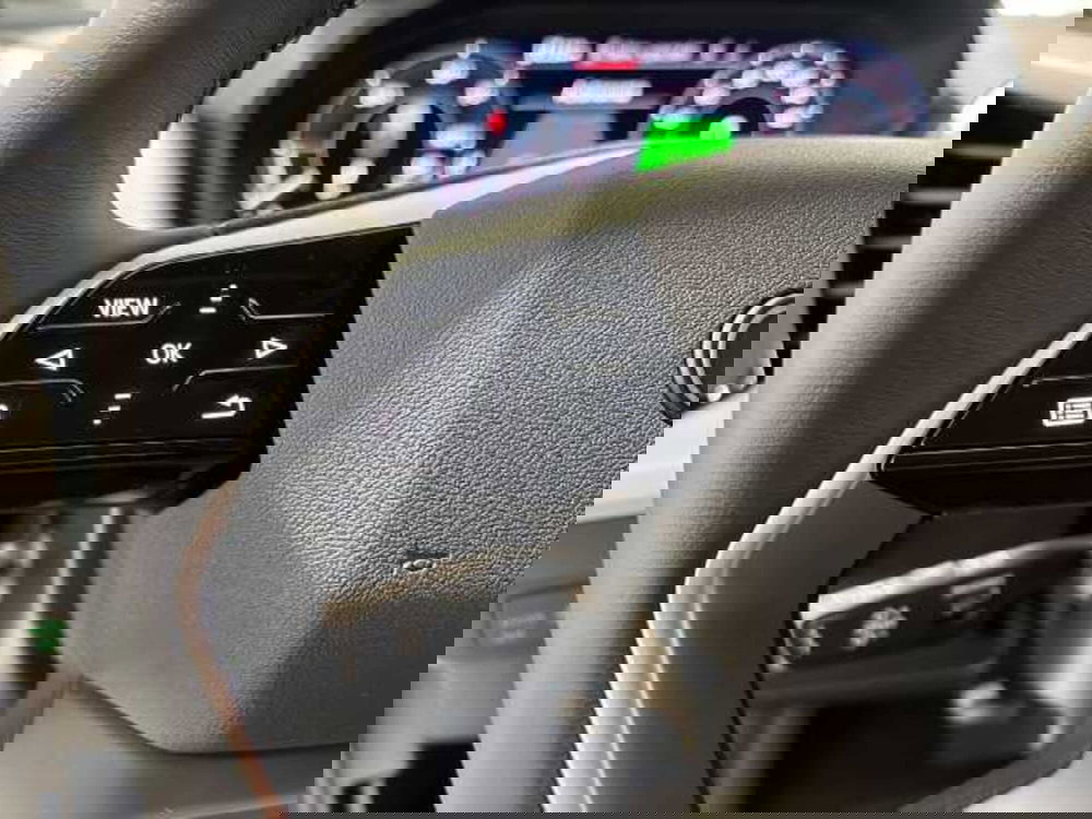 Audi Q4 Sportback nuova a Prato (5)