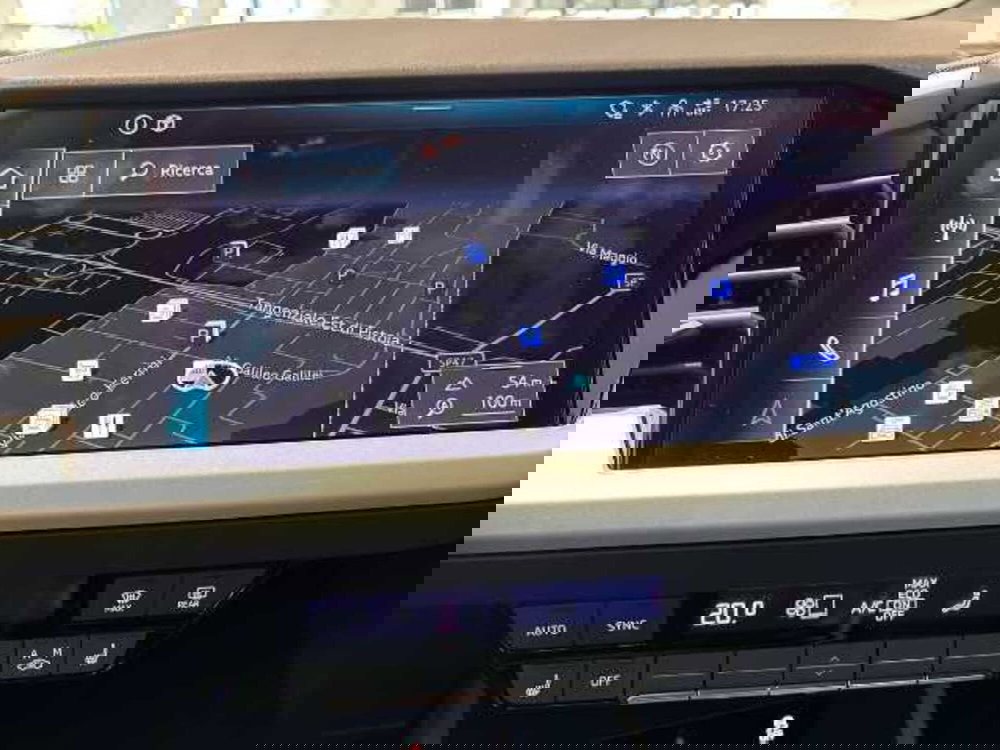 Audi Q4 Sportback nuova a Prato (8)