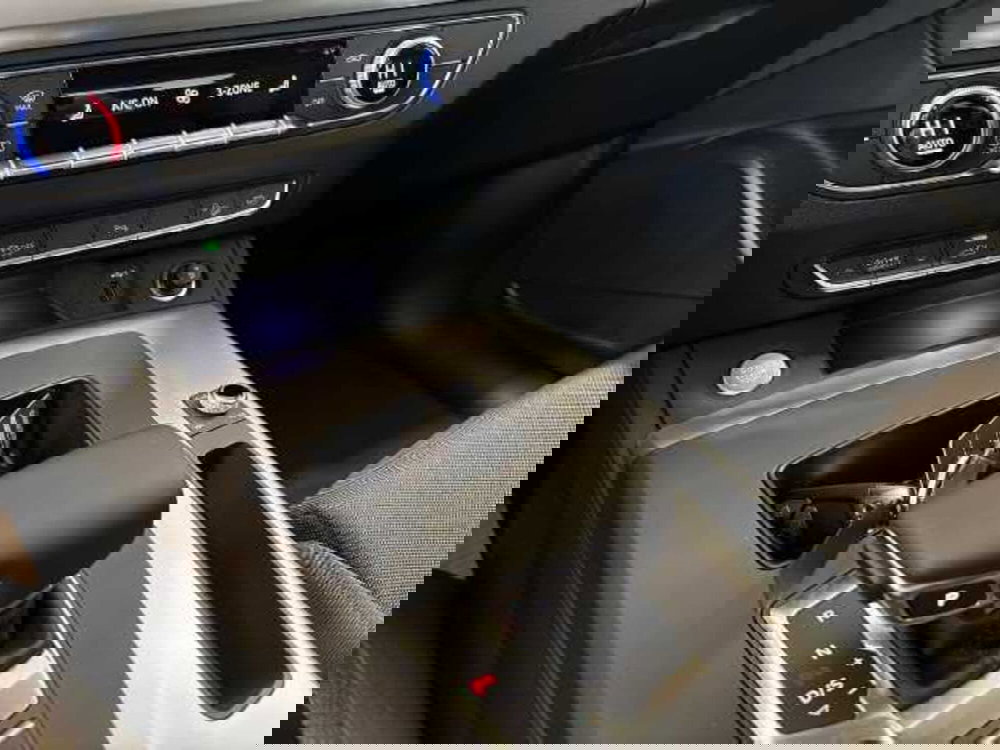 Audi Q5 nuova a Pistoia (9)