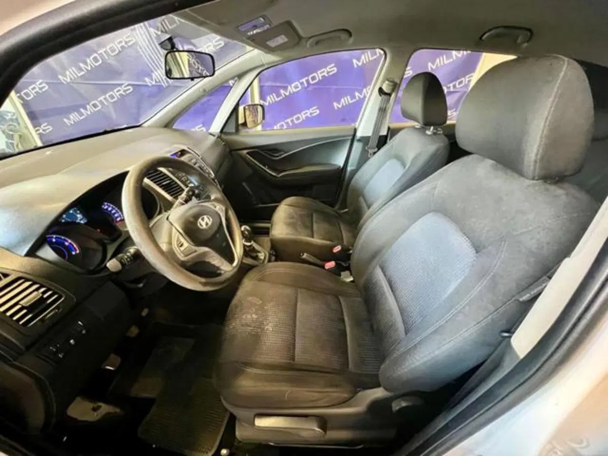 Hyundai ix20 usata a Messina (9)