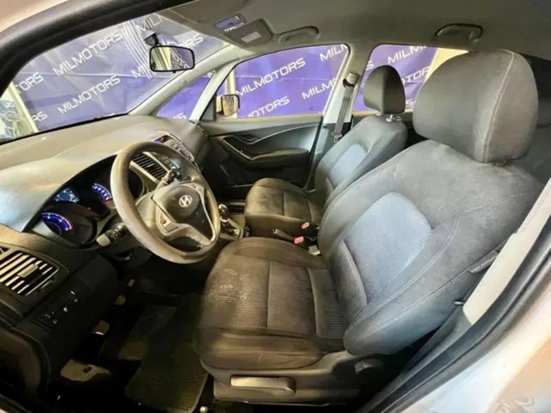 Hyundai ix20 usata a Messina (9)