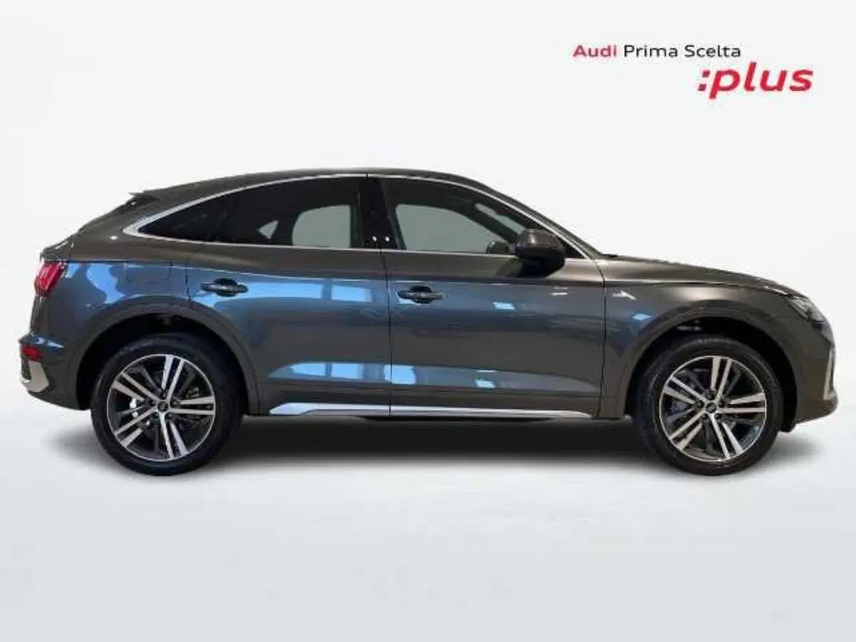 Audi Q5 Sportback nuova a Pistoia (12)