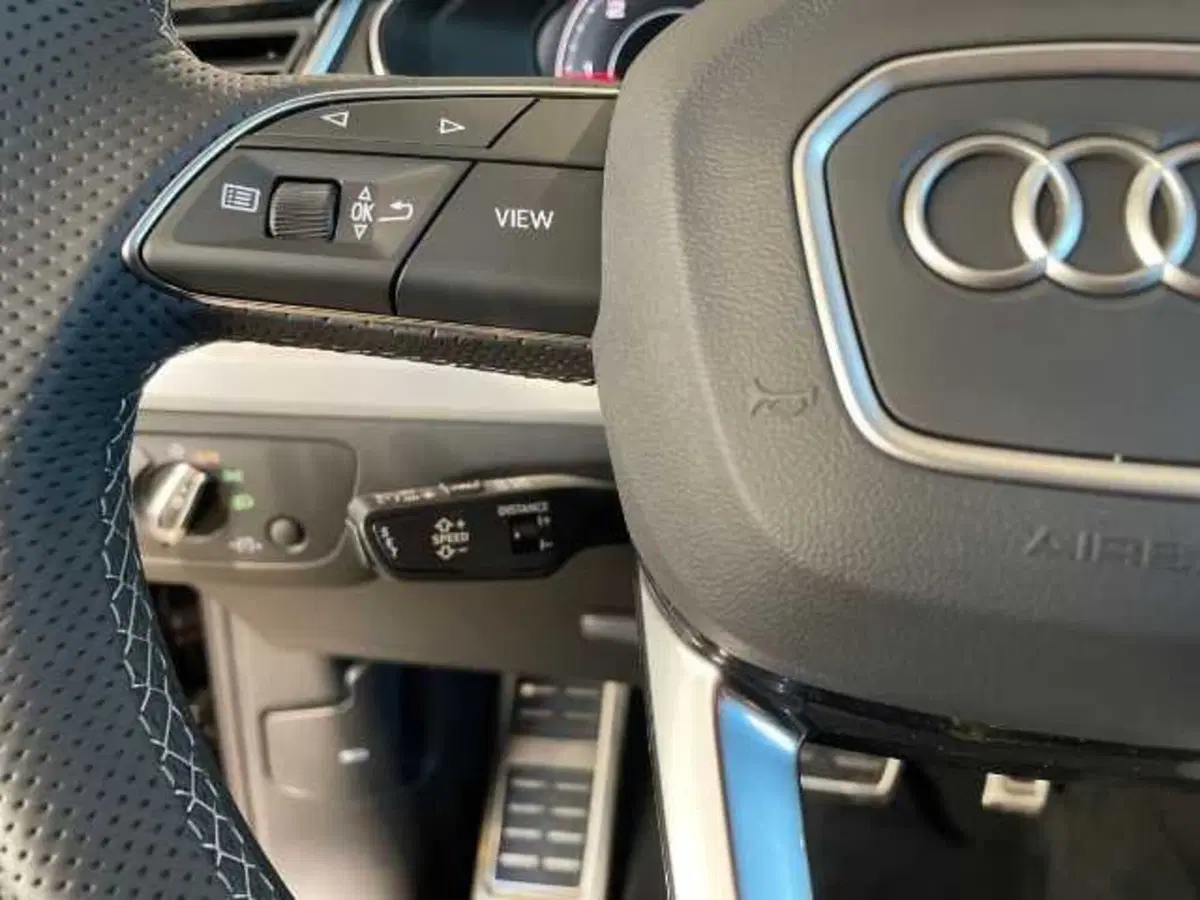 Audi Q5 Sportback nuova a Pistoia (5)