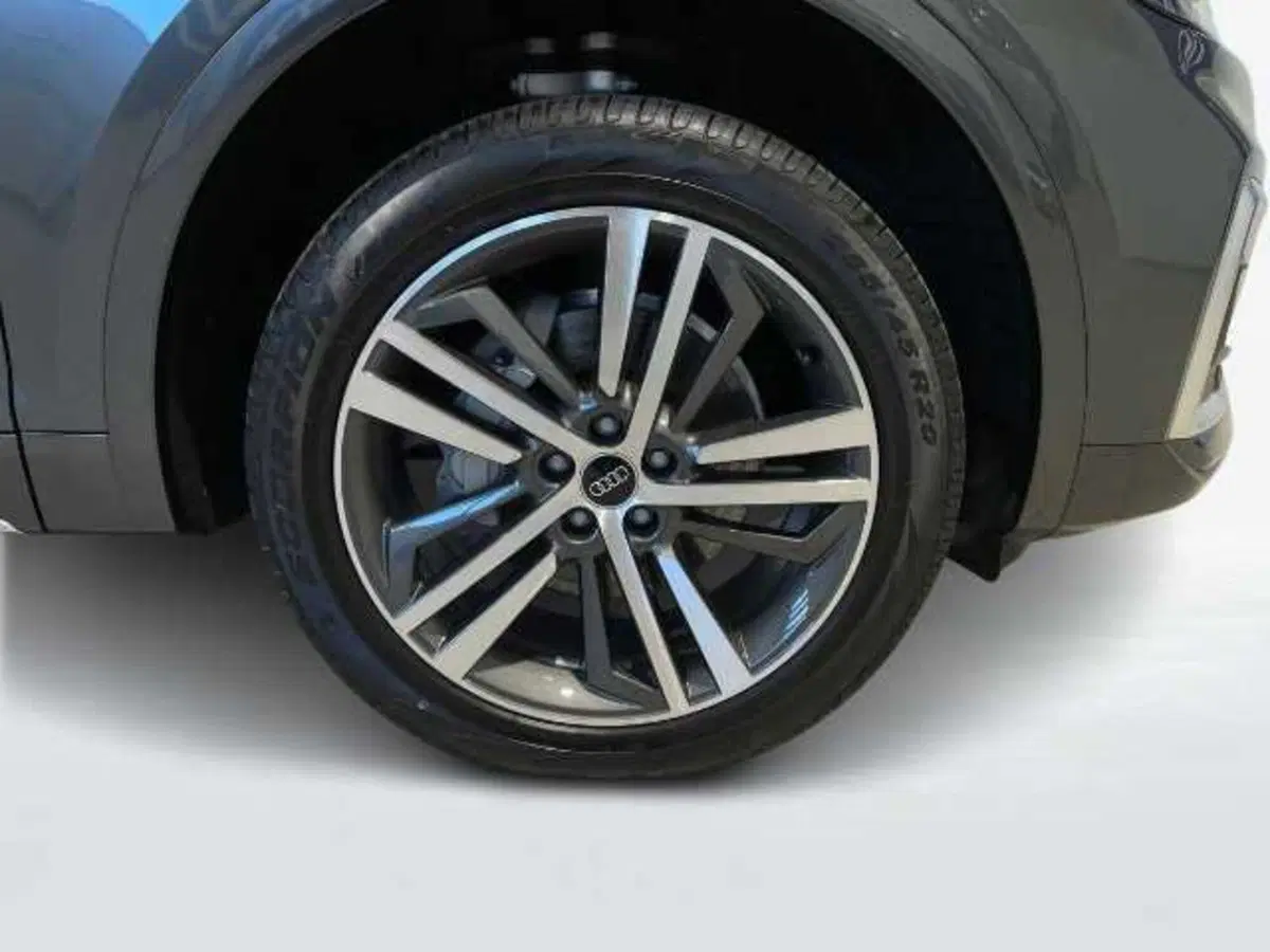 Audi Q5 Sportback nuova a Pistoia (7)