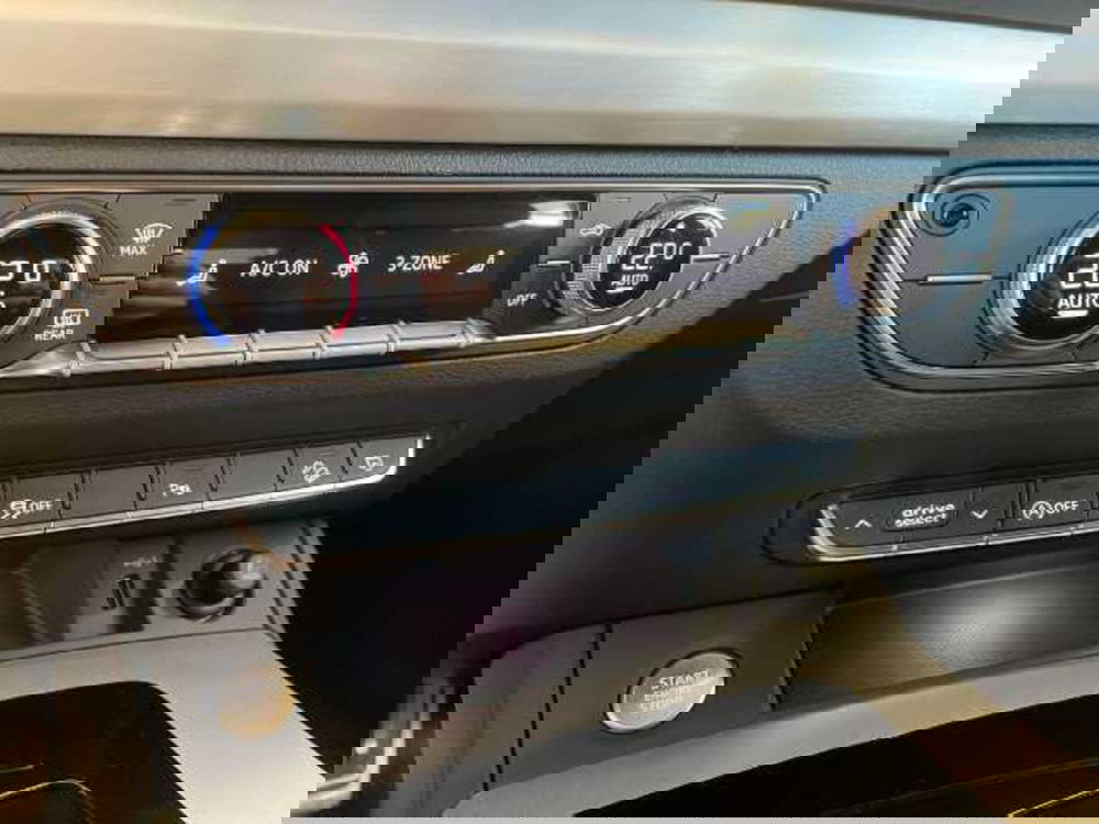 Audi Q5 Sportback nuova a Pistoia (9)