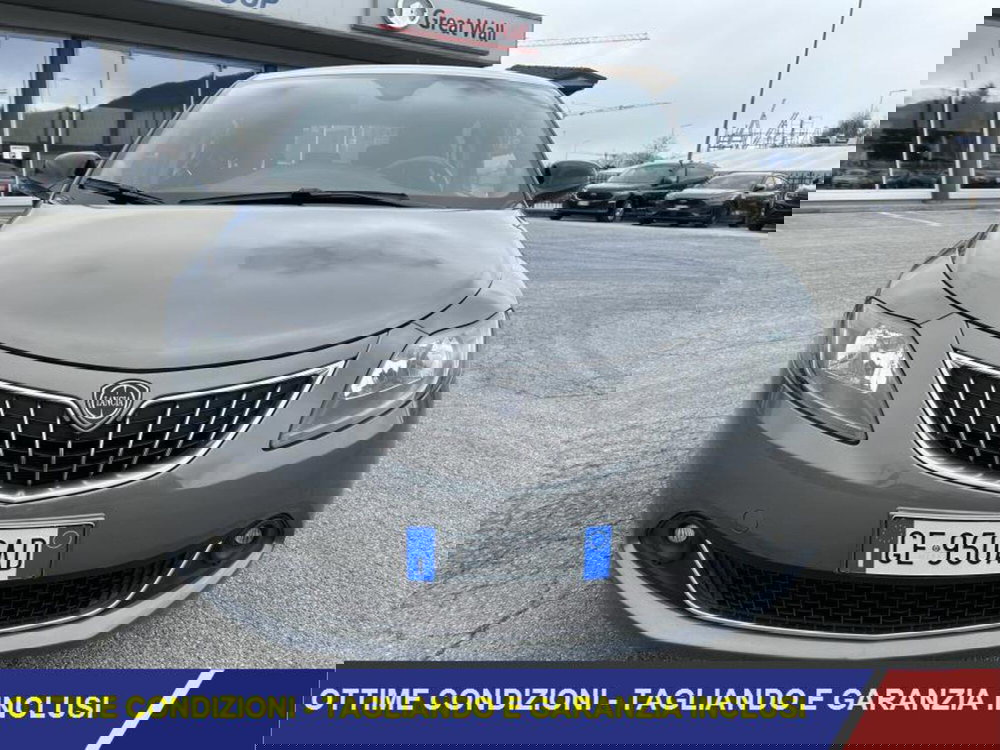 Lancia Ypsilon usata a Cuneo (2)