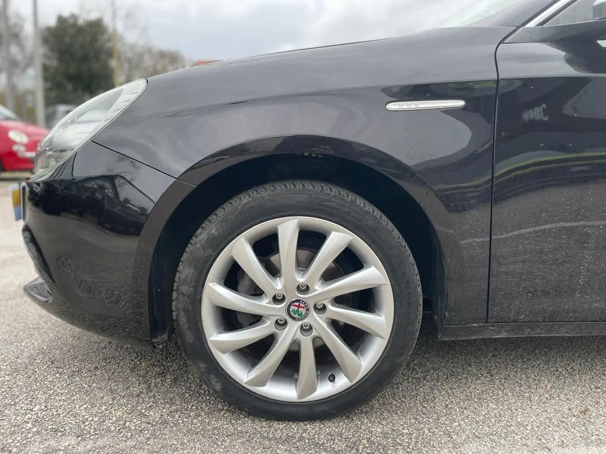 Alfa Romeo Giulietta usata a Ancona (19)