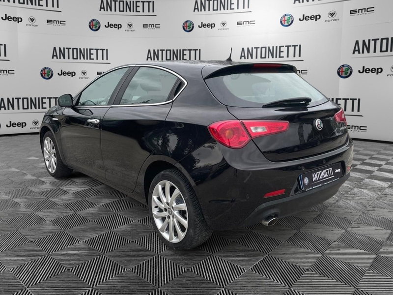 Alfa Romeo Giulietta usata a Ancona (7)