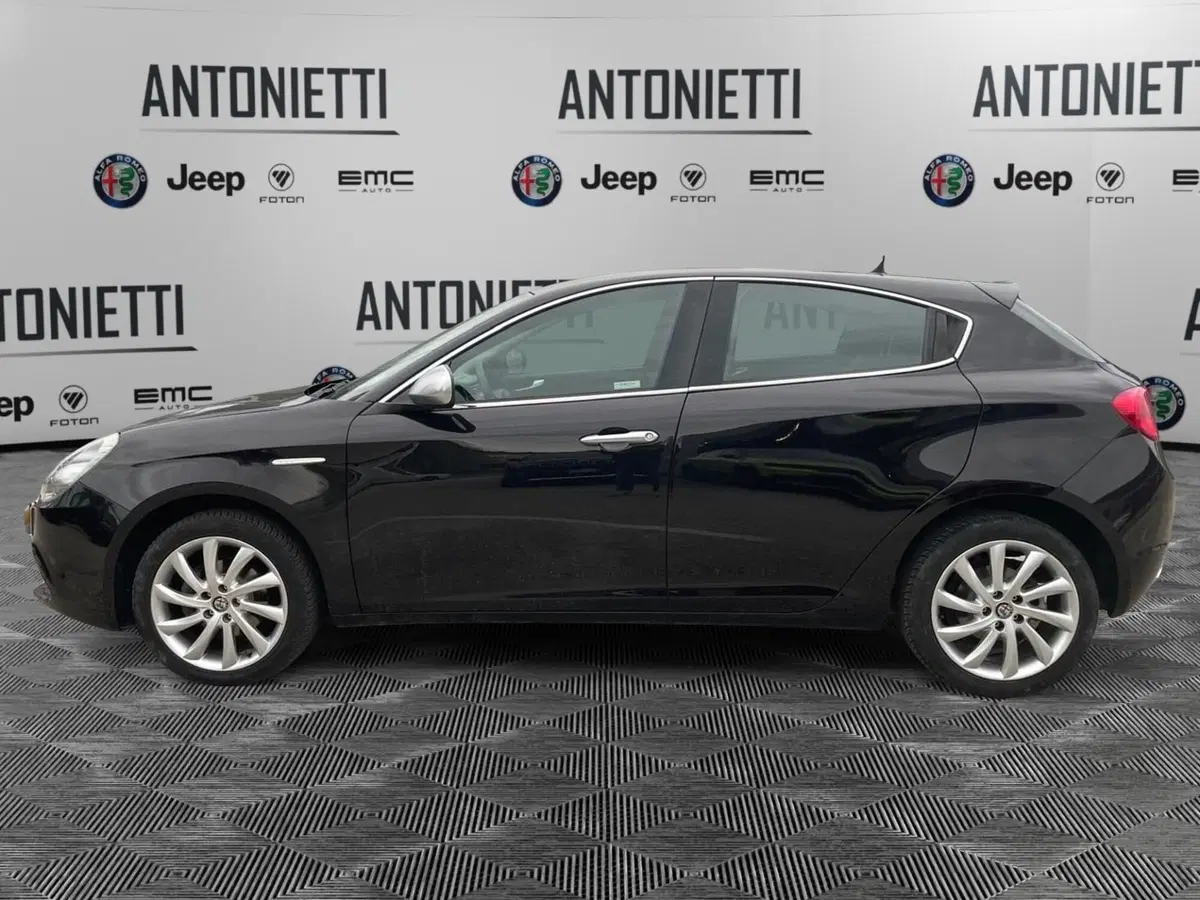 Alfa Romeo Giulietta usata a Ancona (8)