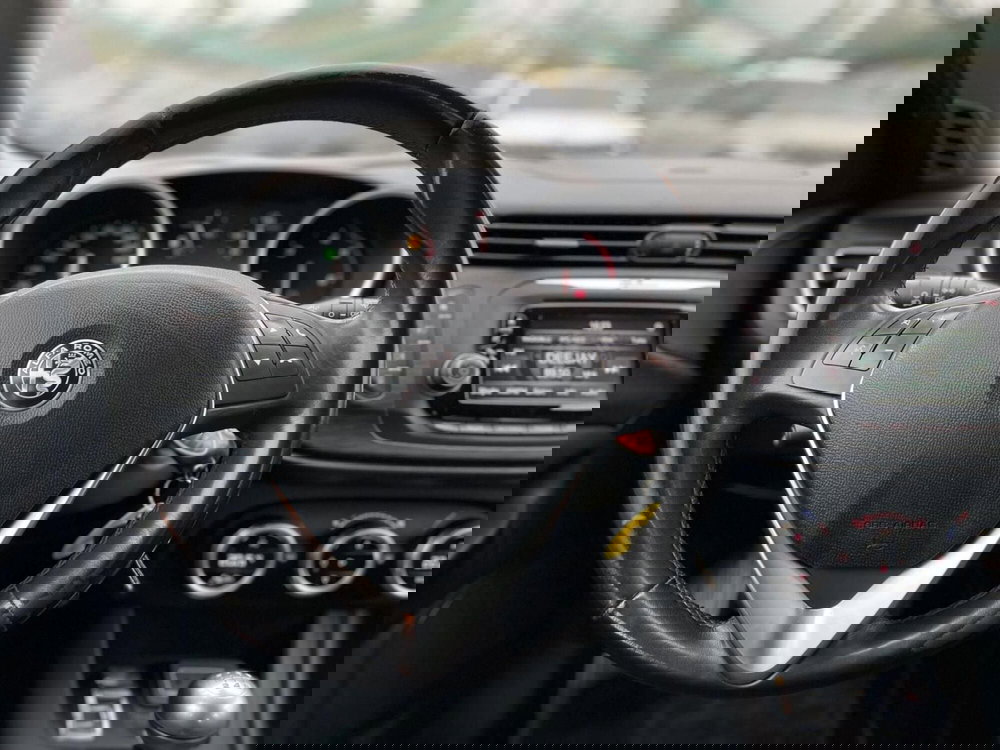 Alfa Romeo Giulietta usata a Ancona (11)