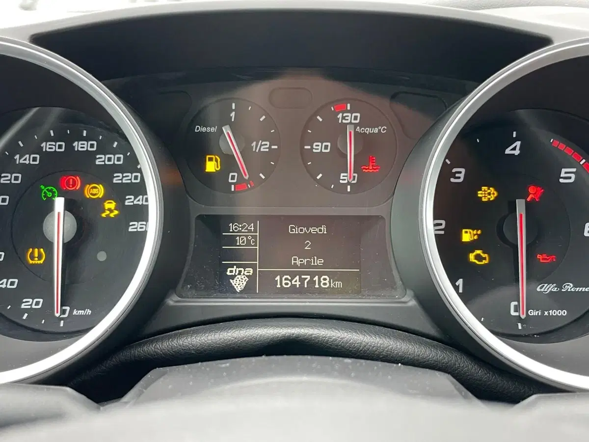 Alfa Romeo Giulietta usata a Ancona (12)