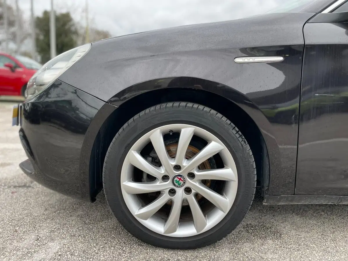 Alfa Romeo Giulietta usata a Ancona (19)