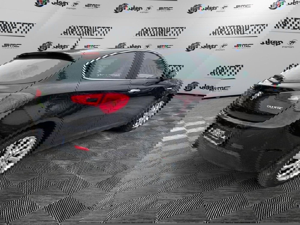 Alfa Romeo Giulietta usata a Ancona (5)