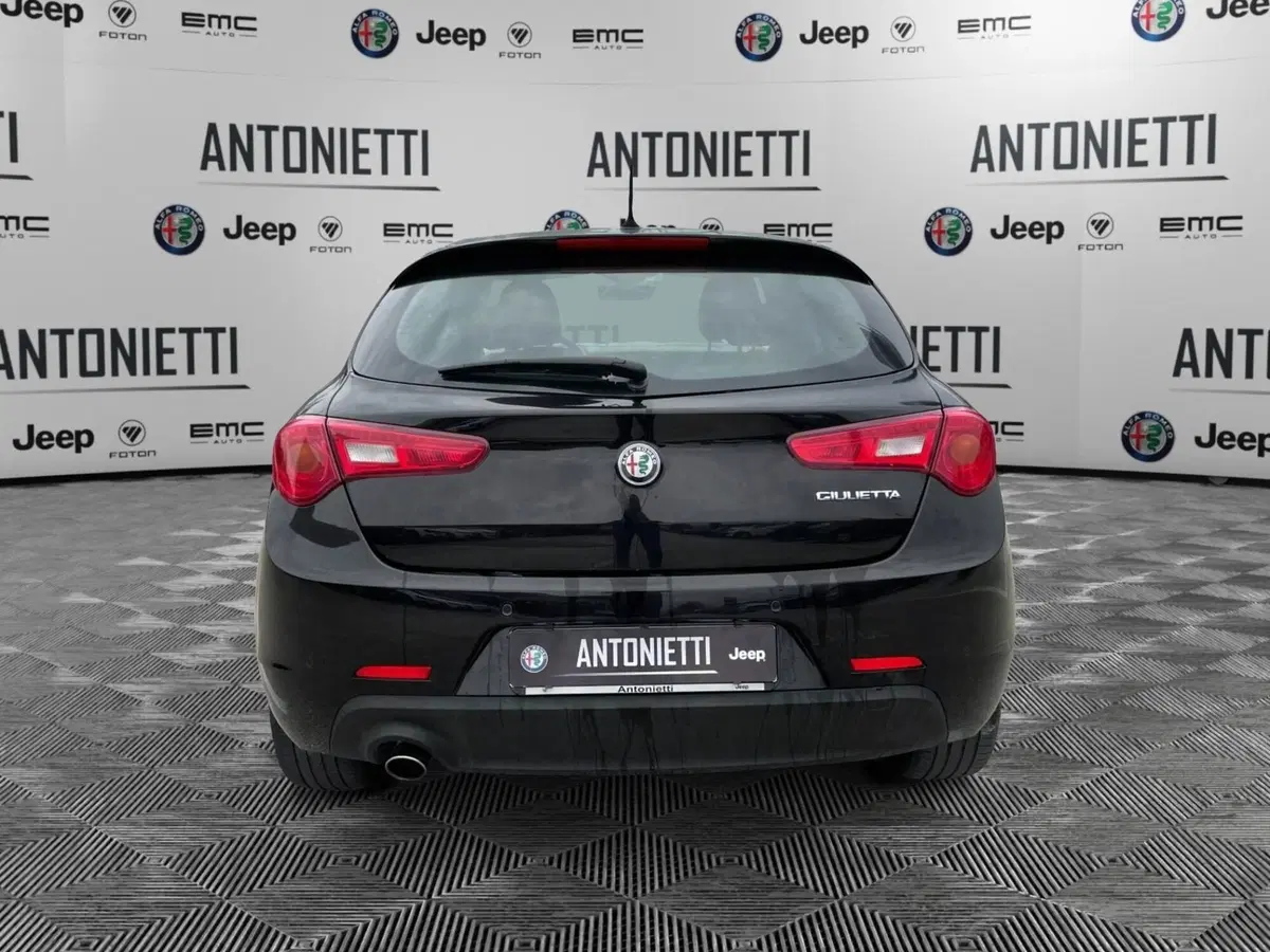 Alfa Romeo Giulietta usata a Ancona (6)