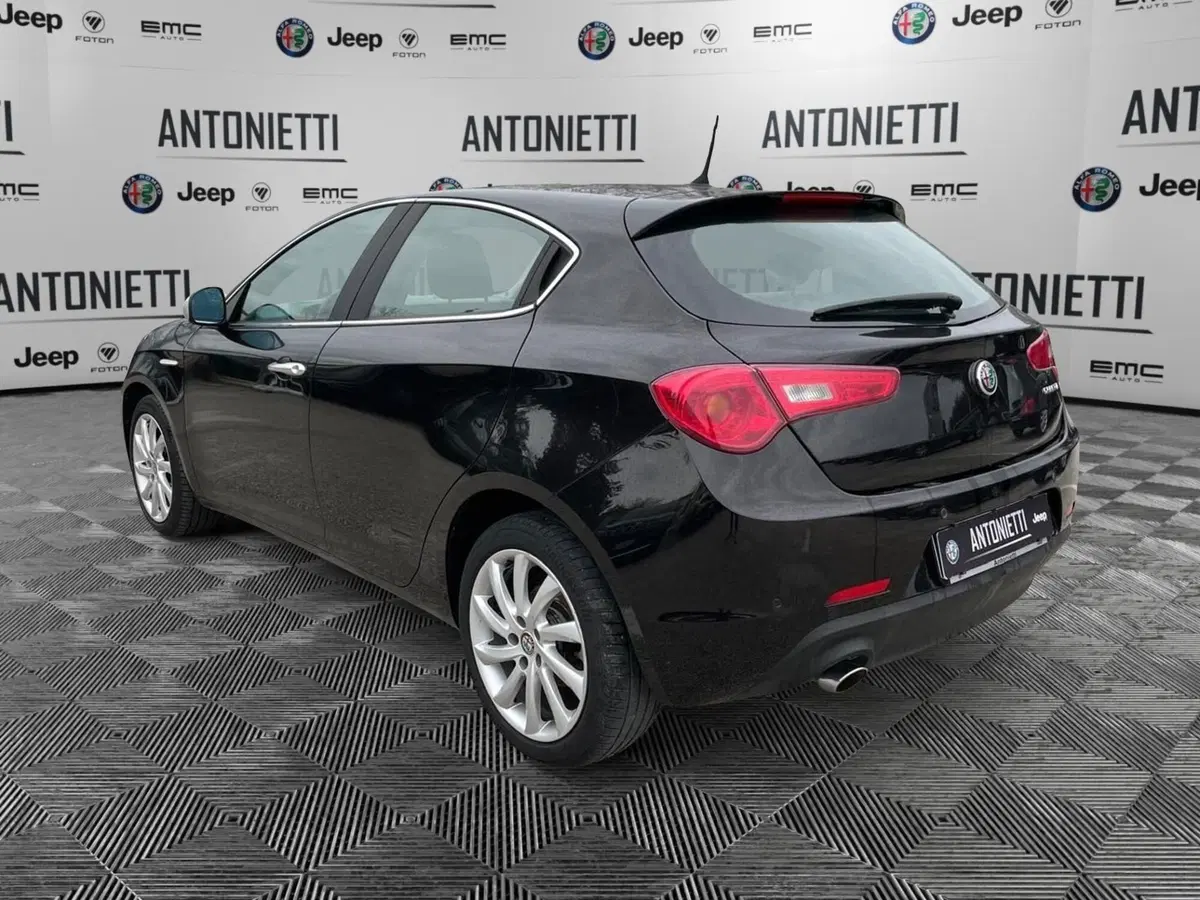 Alfa Romeo Giulietta usata a Ancona (7)