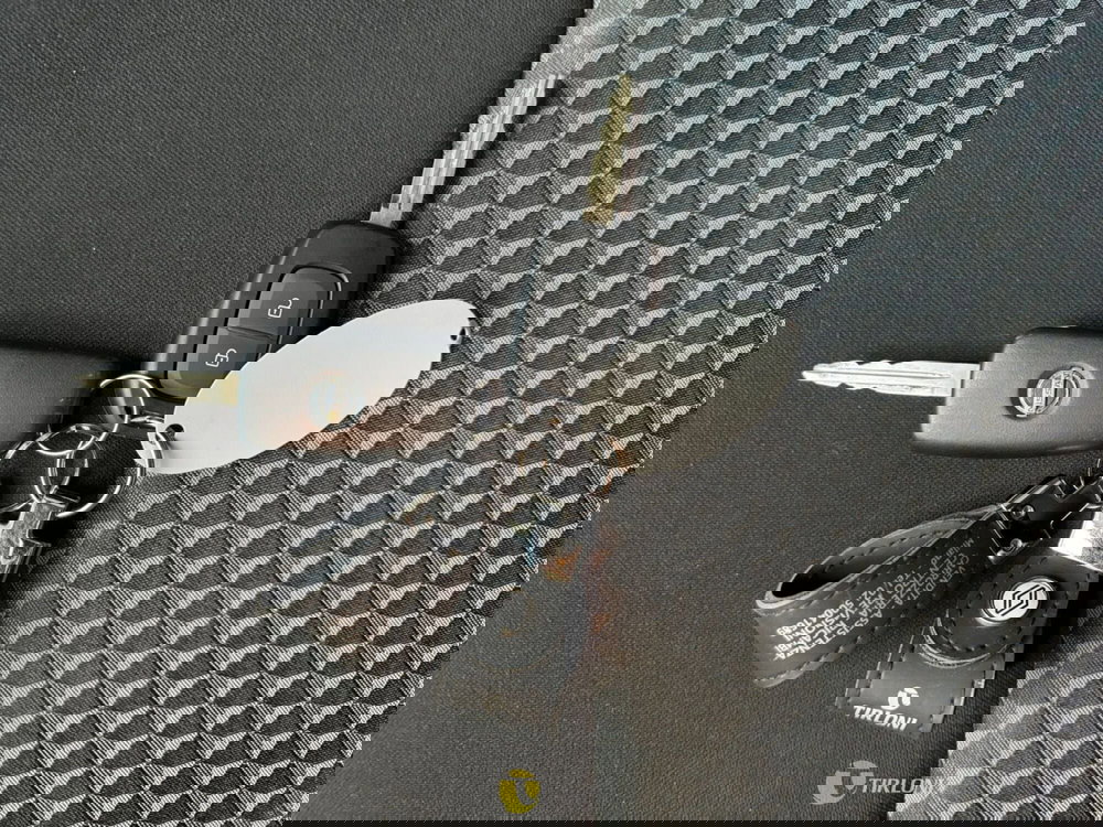 Nissan Micra usata a Milano (18)