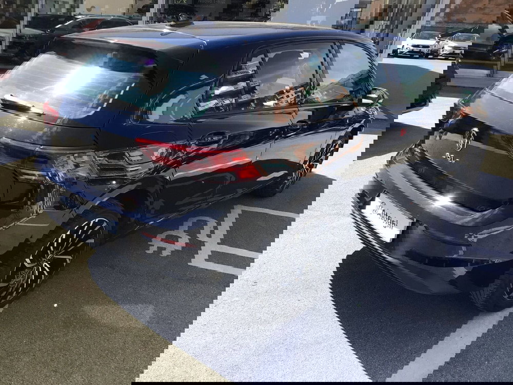 Volkswagen Golf usata a Genova (5)