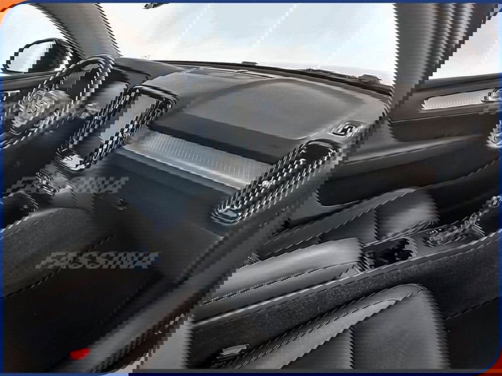 Volvo XC40 usata a Milano (12)