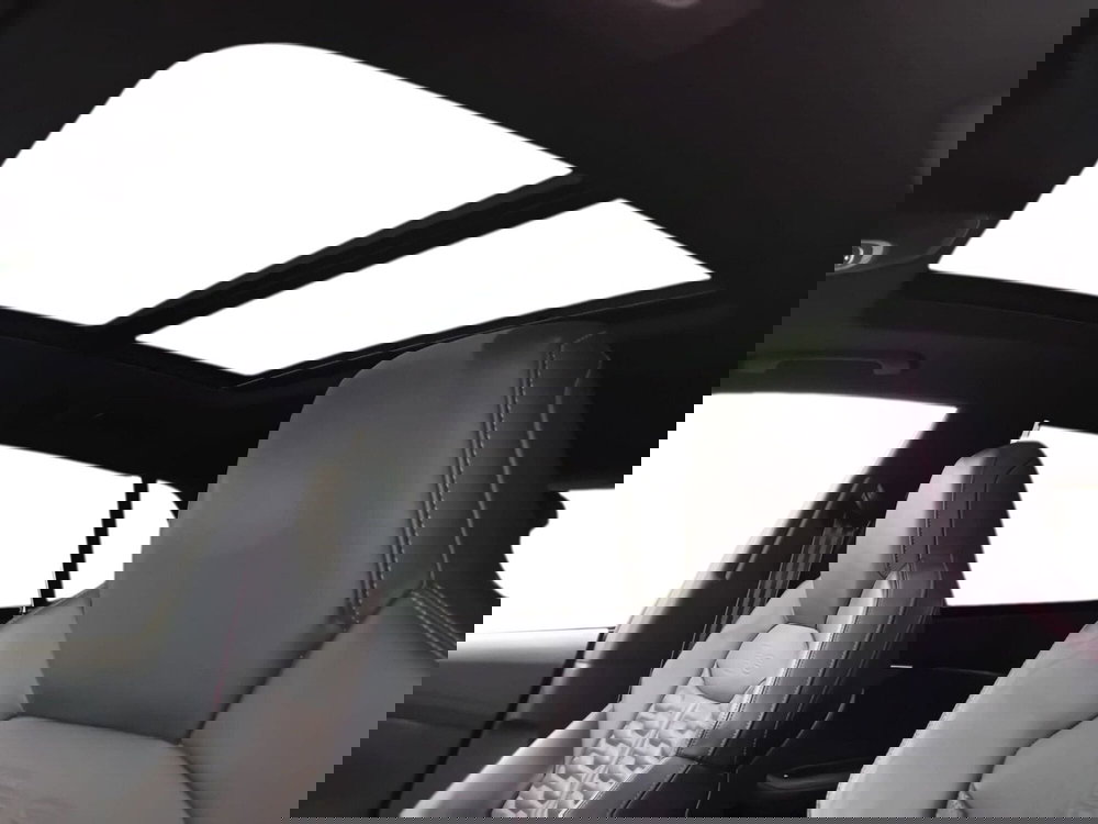 Audi RS Q8 usata a Bari (12)