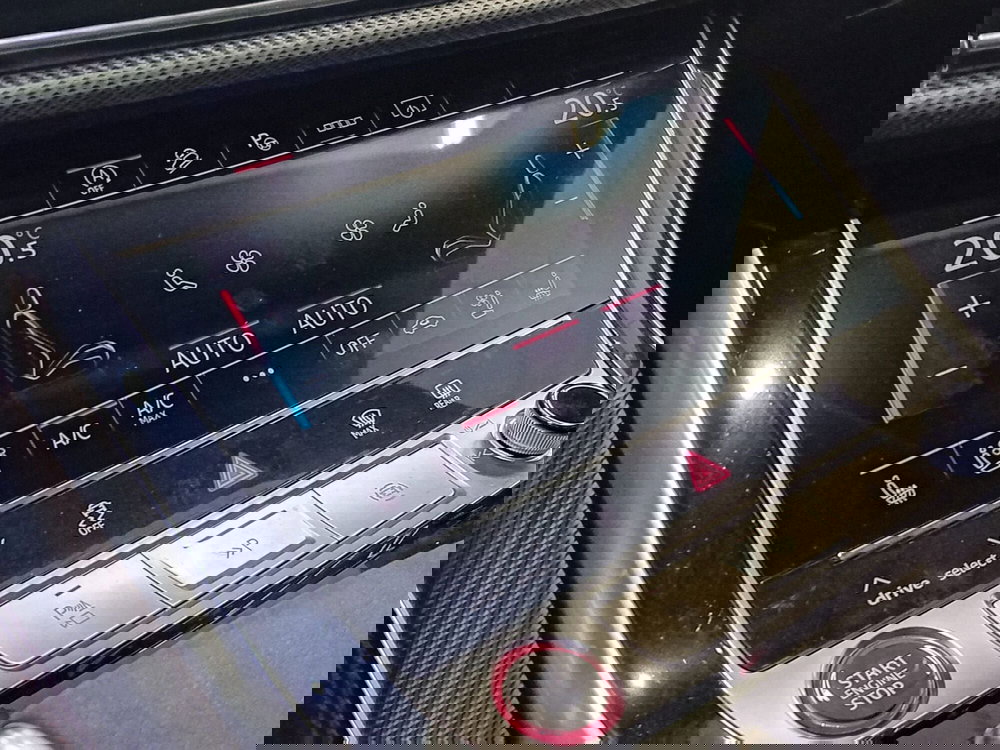 Audi RS Q8 usata a Bari (15)