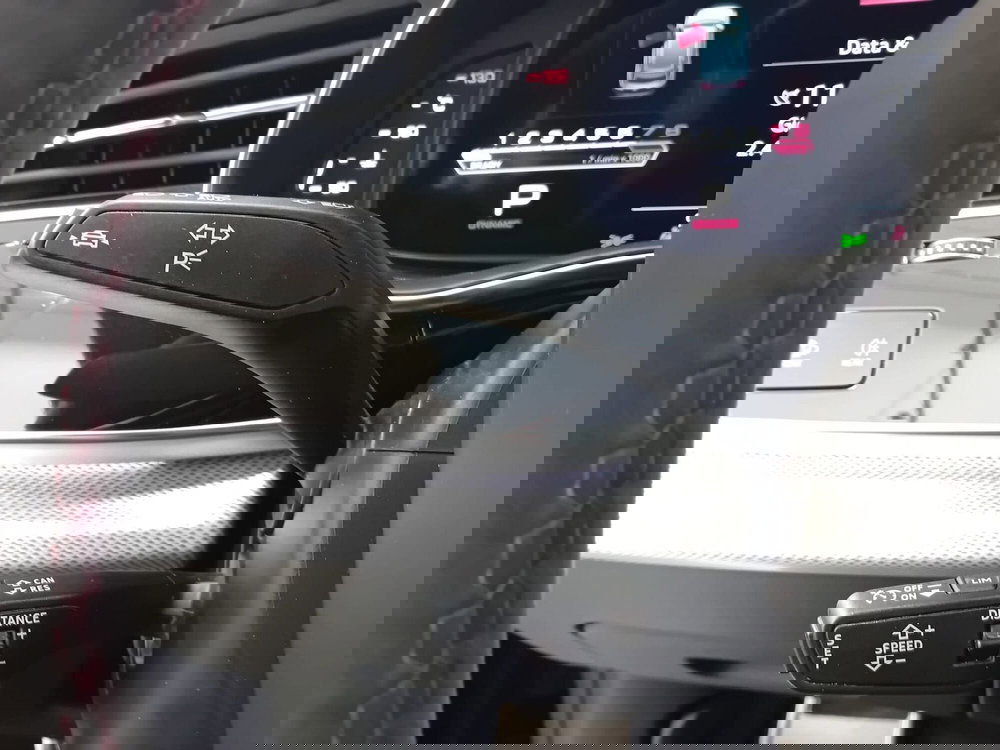 Audi RS Q8 usata a Bari (16)