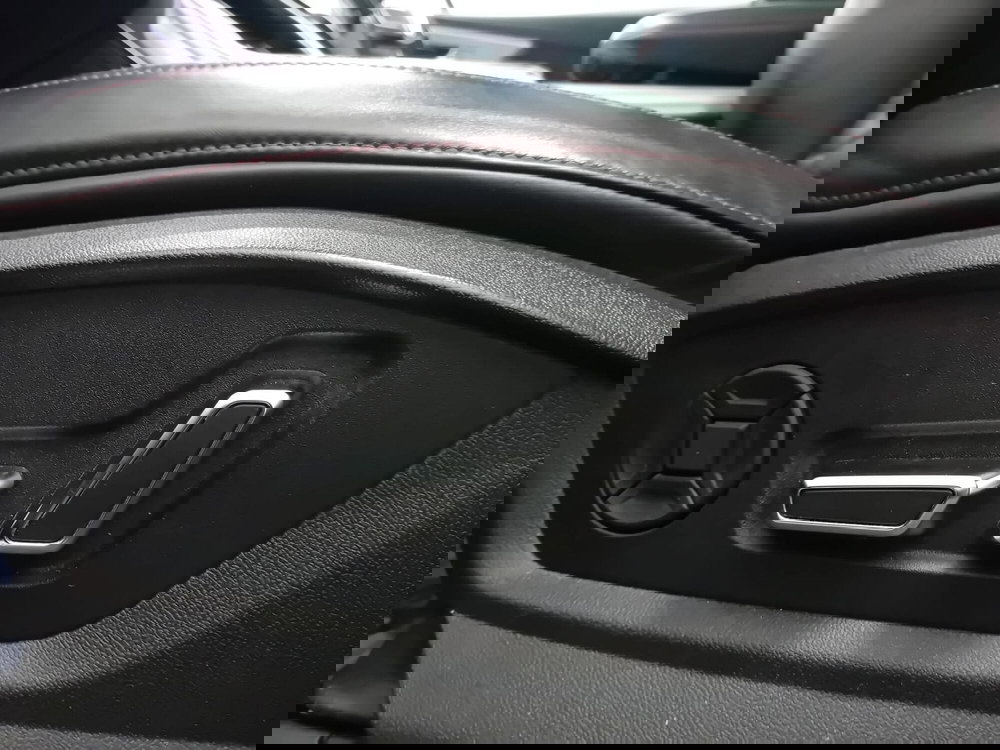 Audi RS Q8 usata a Bari (19)