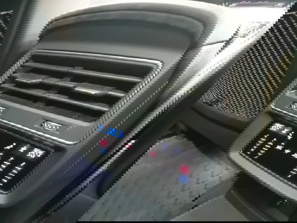Audi RS Q8 usata a Bari (20)