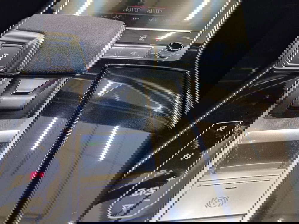 Audi RS Q8 usata a Bari (8)