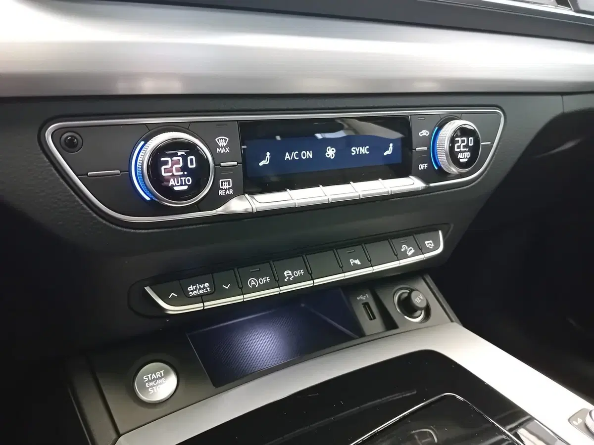 Audi Q5 Sportback usata a Bari (16)