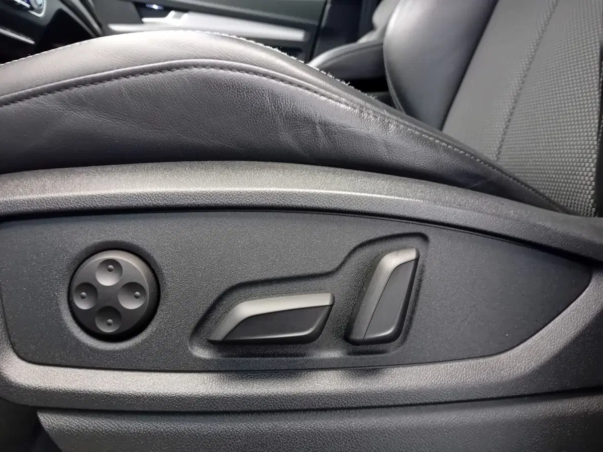 Audi Q5 Sportback usata a Bari (17)