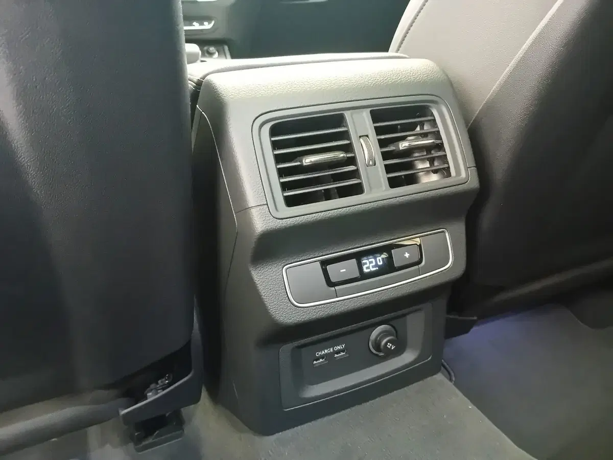 Audi Q5 Sportback usata a Bari (18)