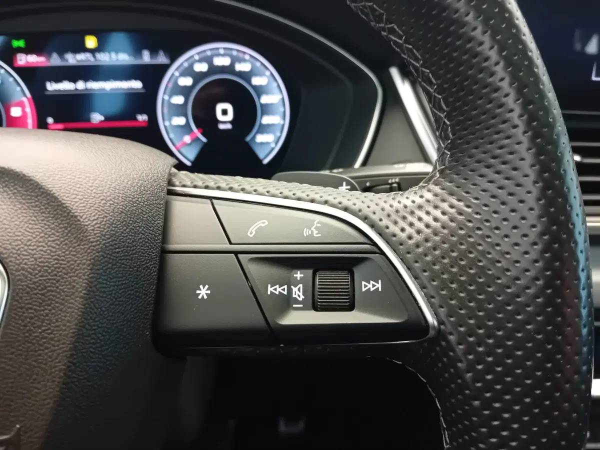 Audi Q5 Sportback usata a Bari (8)