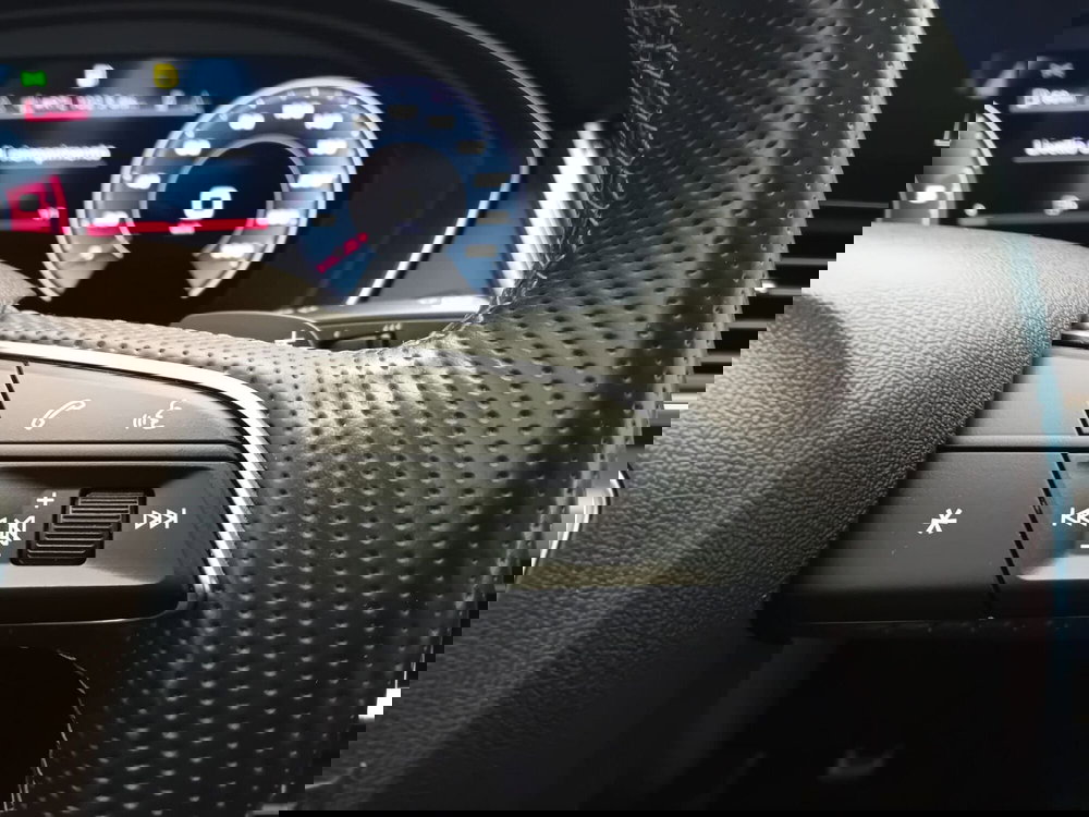 Audi Q5 Sportback usata a Bari (8)