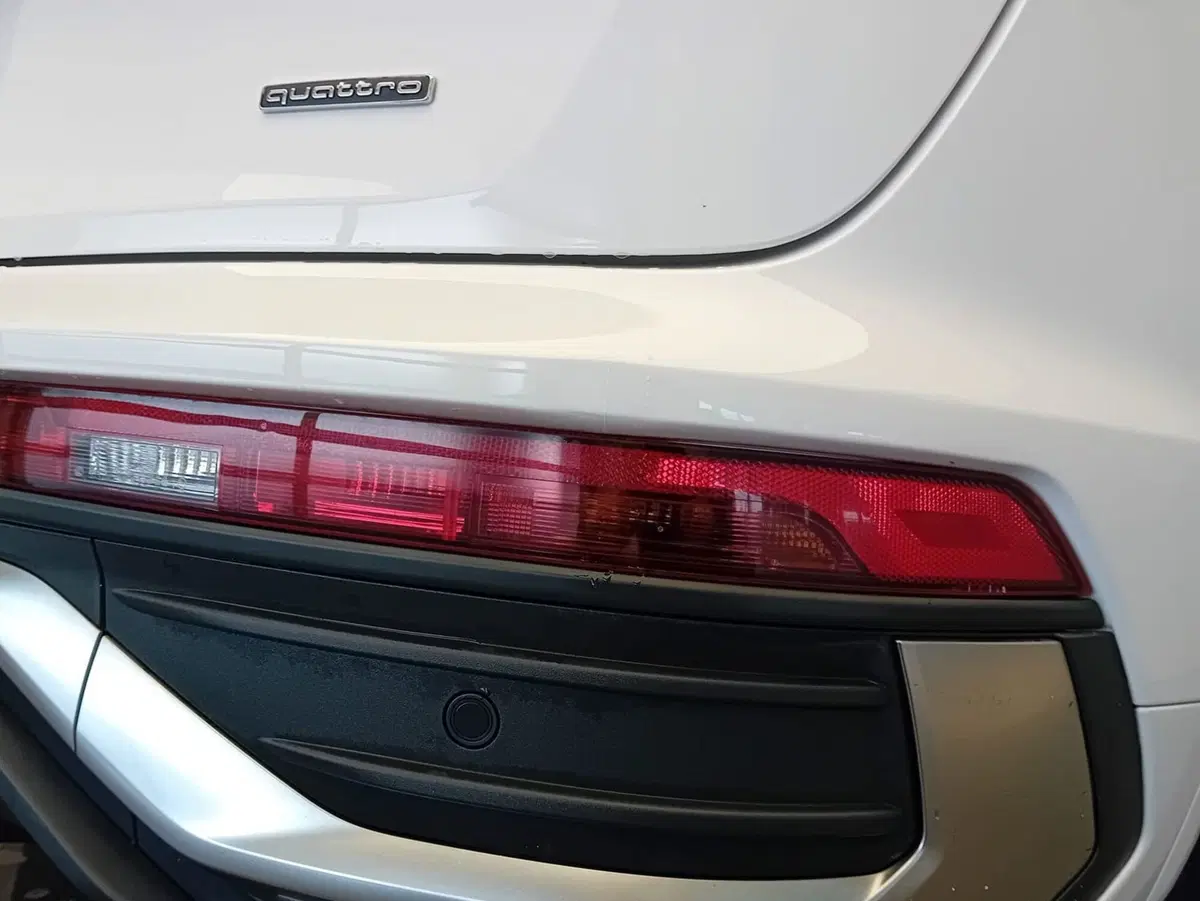 Audi Q5 Sportback usata a Bari (9)
