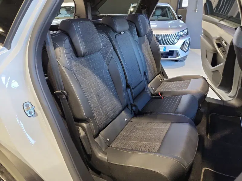 Peugeot 5008 usata a Vicenza (14)