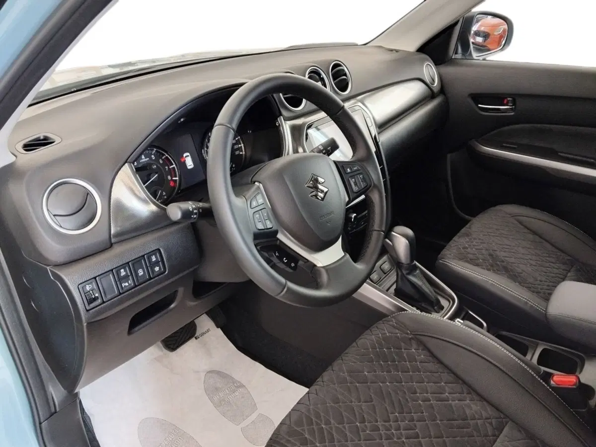 Suzuki Vitara nuova a Milano (5)