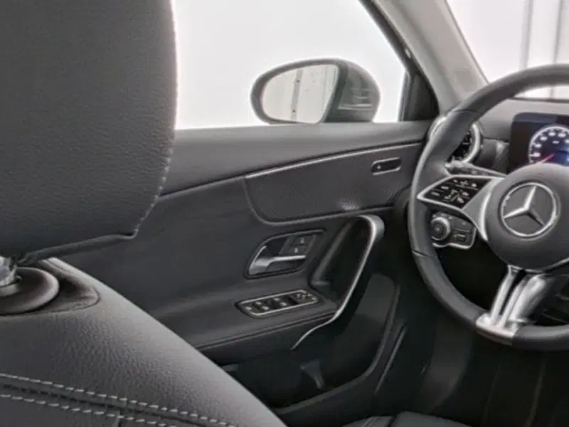 Mercedes-Benz Classe A usata a Milano (6)