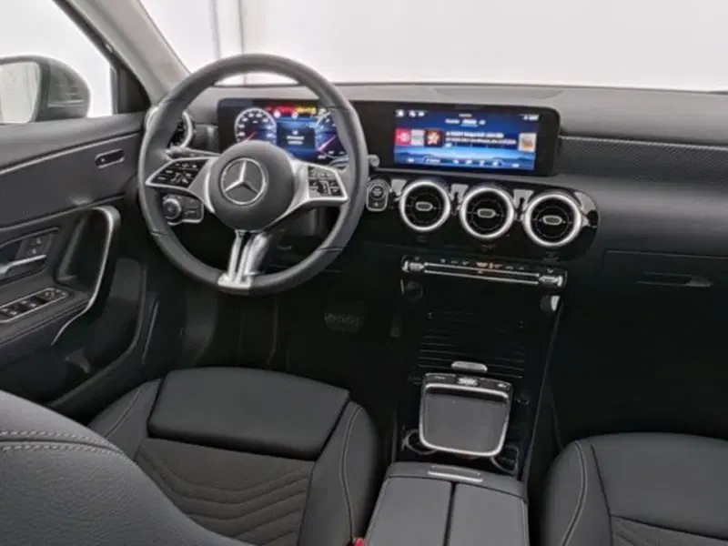 Mercedes-Benz Classe A usata a Milano (9)