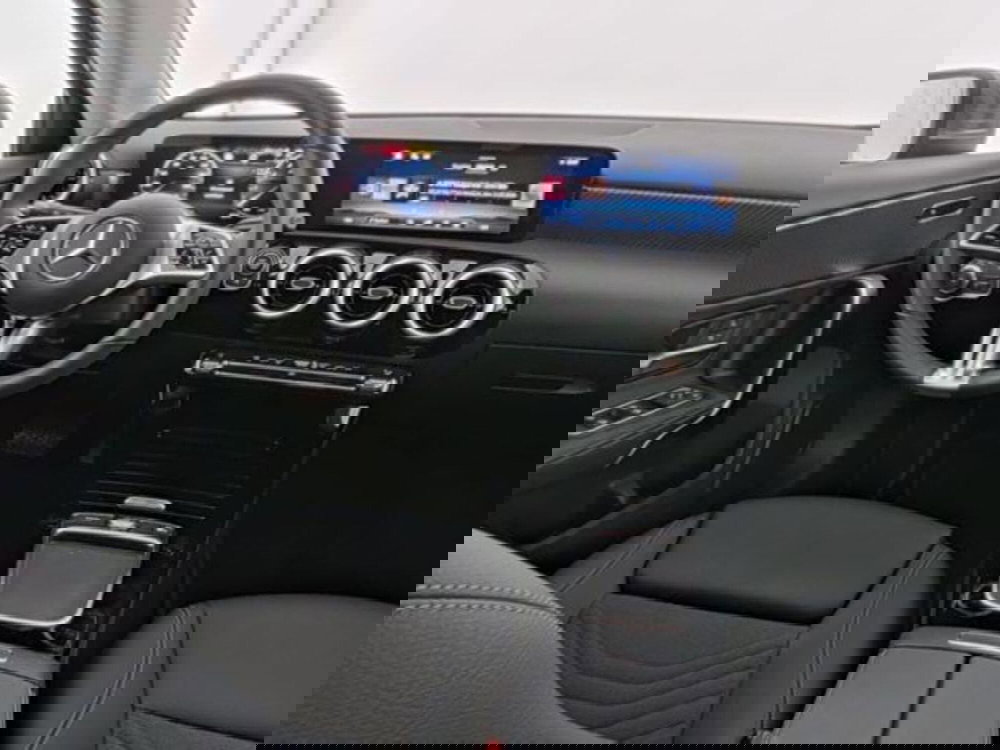 Mercedes-Benz Classe A usata a Milano (9)